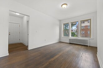 2905 N Bartlett Ave in Milwaukee, WI - Building Photo - Building Photo