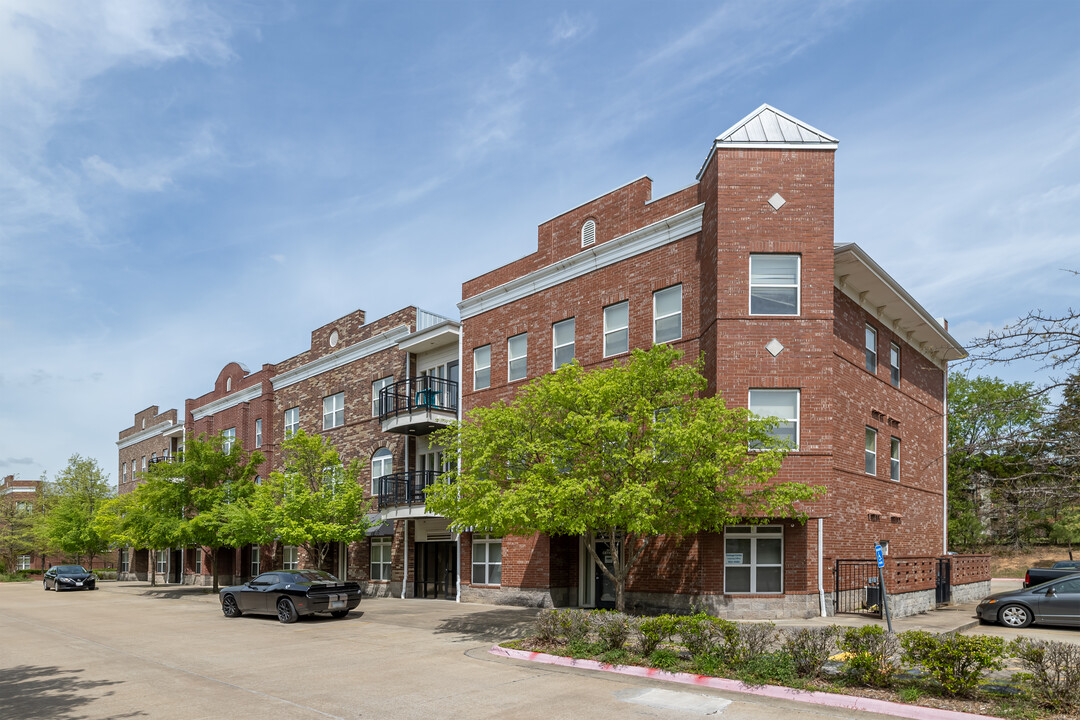 Vantage Center in Fayetteville, AR - Foto de edificio