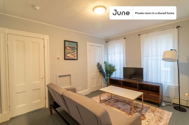 Room in Shared 3 bed/1 bath home in Cambridge, MA - Building Photo - Building Photo