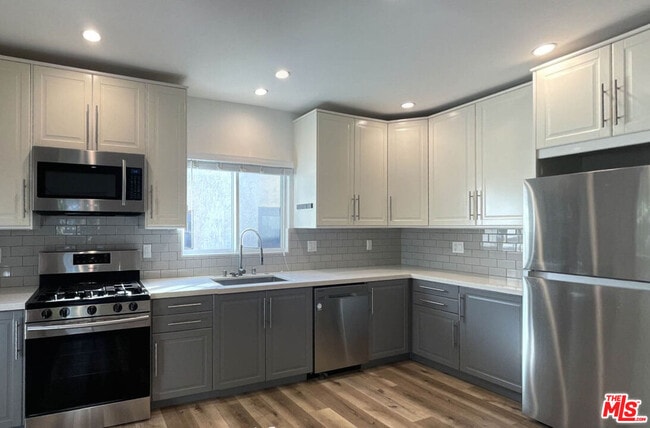 4274 Elenda St in Culver City, CA - Building Photo - Building Photo