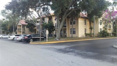 4481 W McNab Rd in Pompano Beach, FL - Building Photo - Building Photo