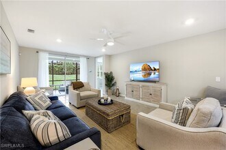 14551 Edgewater Cir in Naples, FL - Building Photo - Building Photo