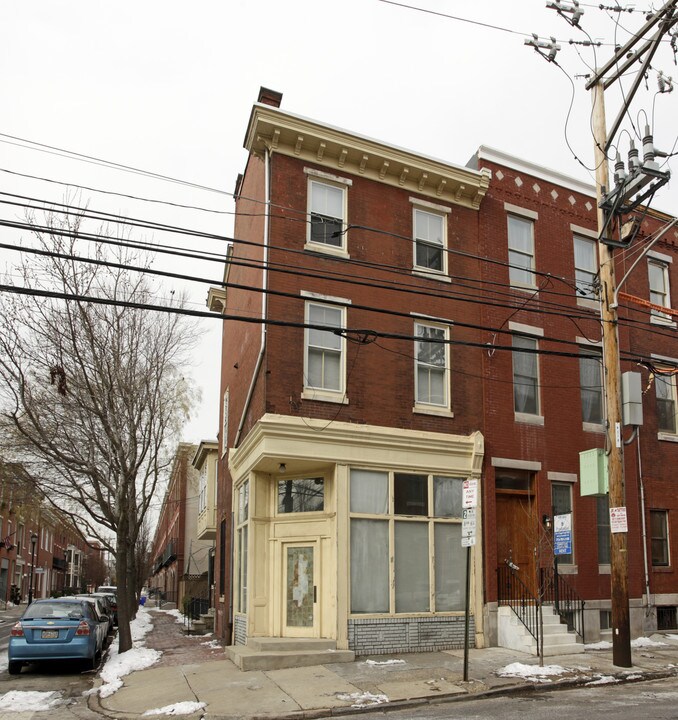 624 N 16th St in Philadelphia, PA - Building Photo