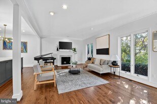 3227 Ellicott St NW in Washington, DC - Building Photo