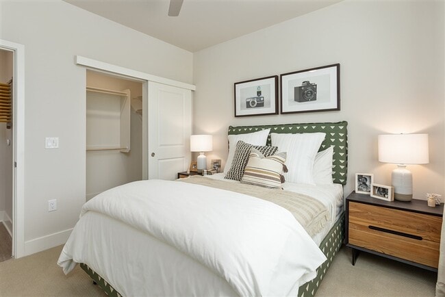 The Retreat at Rio Salado in Tempe, AZ - Foto de edificio - Building Photo