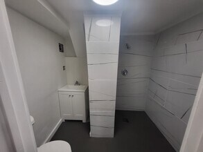 162 6th St, Unit 1 in Hoboken, NJ - Building Photo - Building Photo