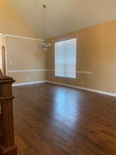 9101 Forest Hills Dr in Irving, TX - Building Photo - Building Photo