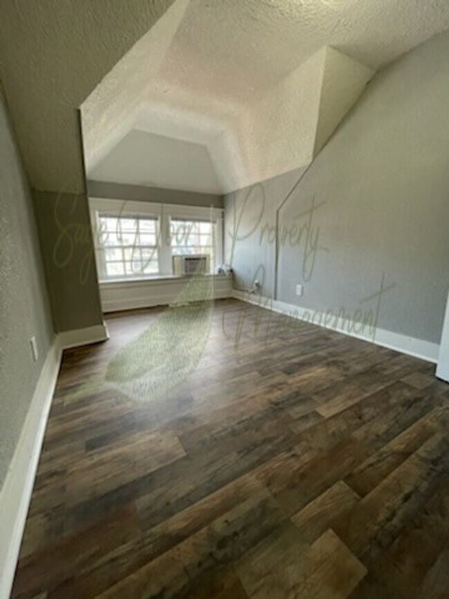 2639 E 29th St, Unit Unit 3 in Kansas City, MO - Building Photo - Building Photo