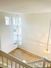 102 Alhambra Ave in Ventura, CA - Building Photo - Building Photo