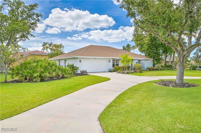 property at 28211 Winthrop Cir