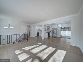 2303 W Longview Dr in Woodbridge, VA - Building Photo - Building Photo