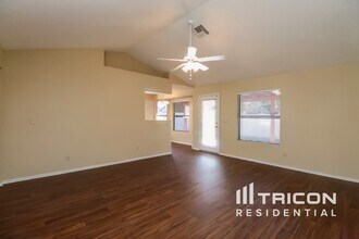 7743 W Dreyfus Dr in Peoria, AZ - Foto de edificio - Building Photo