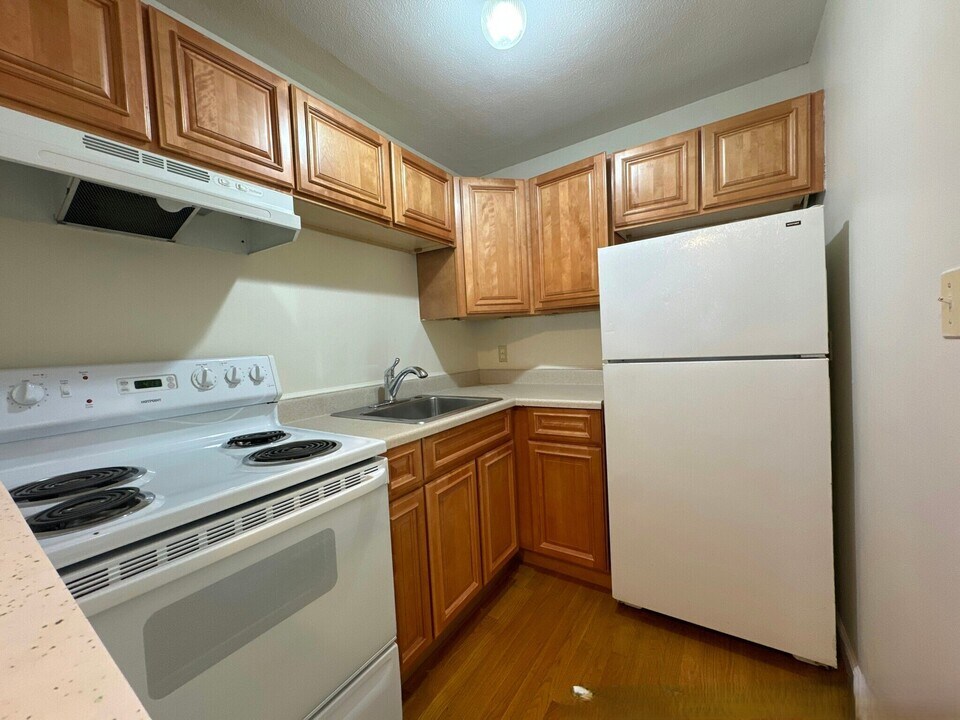 40 Gardner St, Unit 3 in Boston, MA - Foto de edificio