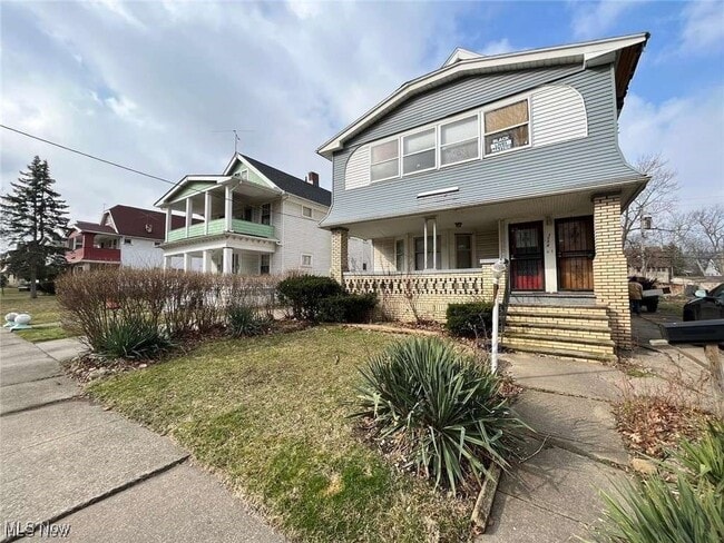 property at 3594 E 153rd St