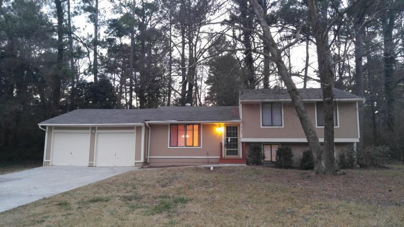 3731 Bramblevine Cir in Lithonia, GA - Building Photo