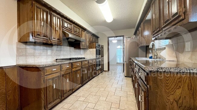 1305 Guildford St in Garland, TX - Building Photo - Building Photo