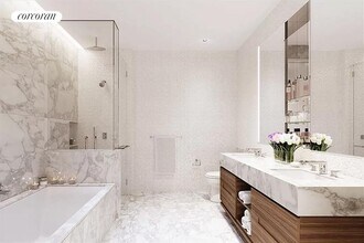 30 Riverside Blvd in New York, NY - Building Photo - Building Photo