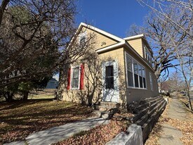 933 Front Ave in St. Paul, MN - Building Photo