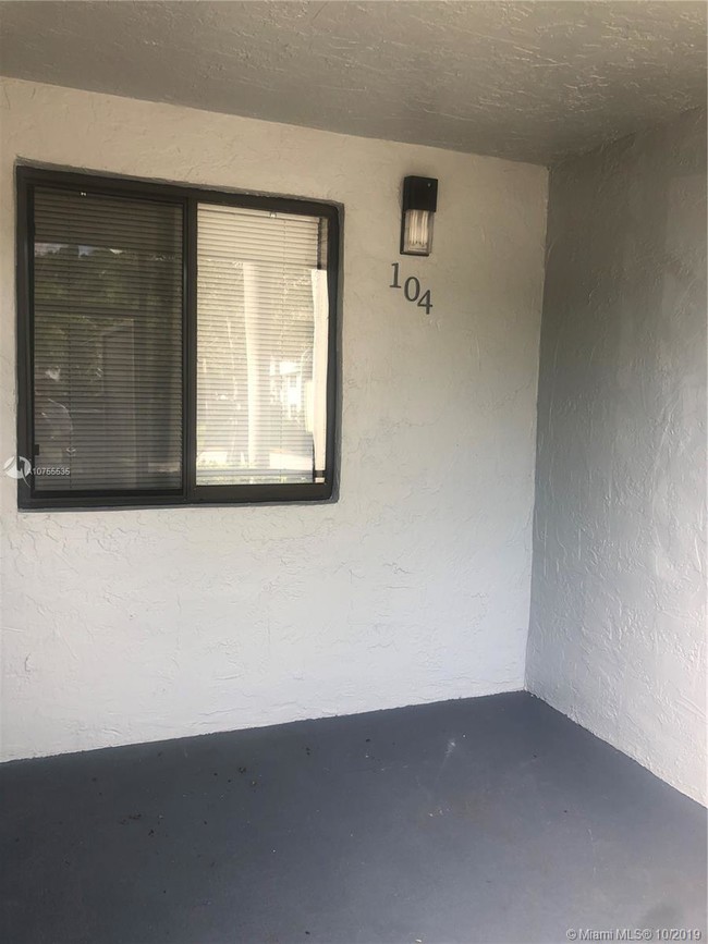 16531 Blatt Blvd-Unit -104 in Weston, FL - Building Photo - Building Photo
