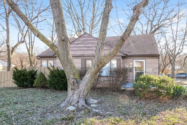 property at 3357 S Sterling Ave