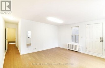 280 Eglinton Ave W in Toronto, ON - Building Photo - Building Photo