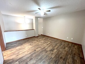 15257 60th Ave N in Minneapolis, MN - Foto de edificio - Building Photo