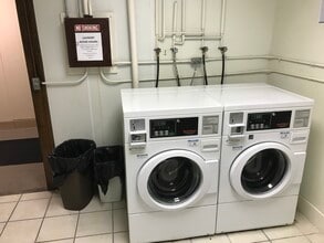 15 E Main St in Platteville, WI - Building Photo - Building Photo