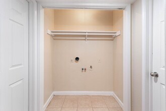 6819 Cook Rd in Houston, TX - Building Photo - Building Photo
