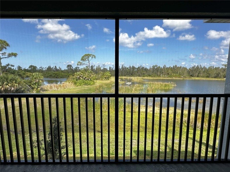 14271 Heritage Landing Blvd, Unit B202 in Punta Gorda, FL - Building Photo