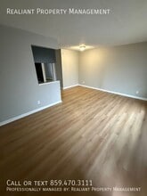 2021 Cambridge Dr in Lexington, KY - Building Photo - Building Photo