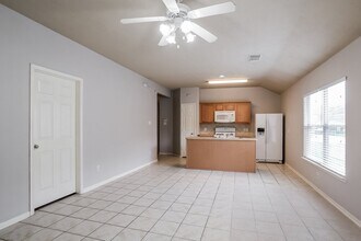 11303 Northam Dr in Tomball, TX - Foto de edificio - Building Photo