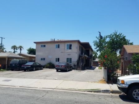 14327 Flallon Ave in Norwalk, CA - Foto de edificio - Building Photo