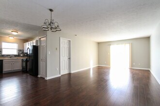 6667 W Longview Dr in McCordsville, IN - Building Photo - Building Photo