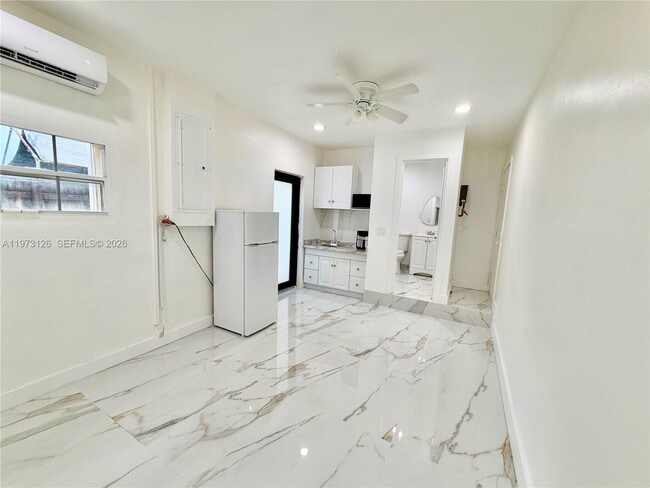 17802 SW 152nd Ct in Miami, FL - Building Photo - Building Photo