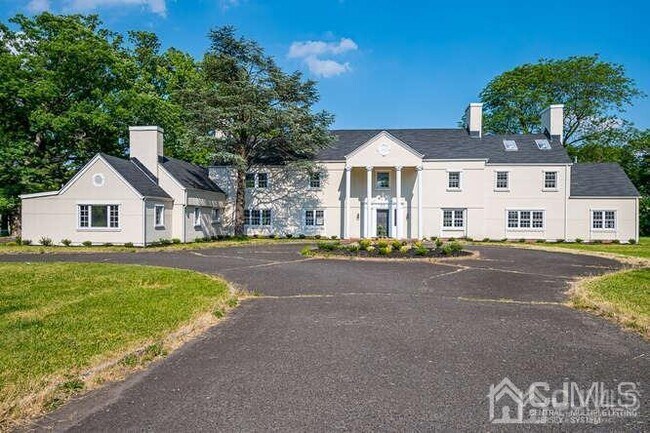 55 Devon Rd in Woodbridge Township, NJ - Building Photo - Building Photo