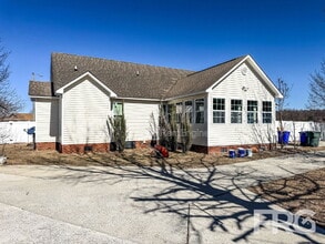 2104 Beauvoir Ct in Greenville, NC - Building Photo - Building Photo