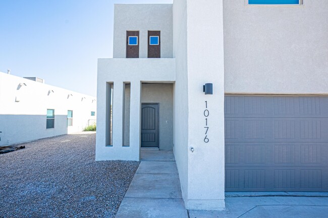 10176 Texas Madrone Dr in Socorro, TX - Building Photo - Building Photo