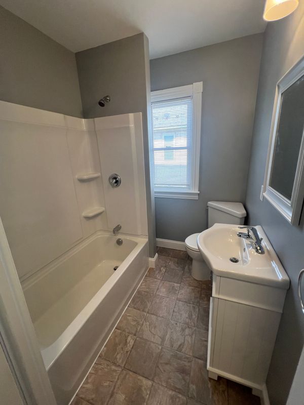 134 N Walnut St in Bath, PA - Building Photo - Building Photo