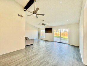 906 Arroyo Vista Dr in Palm Springs, CA - Building Photo - Building Photo