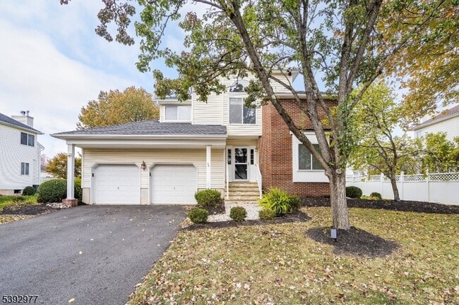 property at 6 Crammer Ln