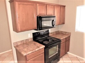 7729 W Rancho Dr in Glendale, AZ - Building Photo - Building Photo