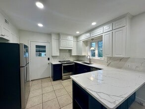 719 Baldwin Dr in Sumter, SC - Building Photo - Building Photo