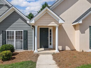 4 Whitfield Way in Greer, SC - Building Photo - Building Photo