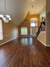 9101 Forest Hills Dr in Irving, TX - Foto de edificio - Building Photo