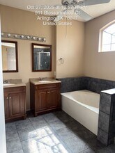 911 Blossomwood Ct in Arlington, TX - Building Photo - Building Photo