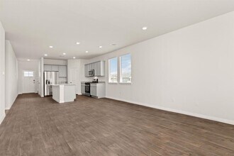 452 Town Lk Bnd in Kyle, TX - Building Photo - Building Photo
