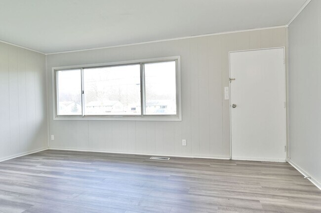 2322 Clearview Dr in Warren, OH - Building Photo - Building Photo