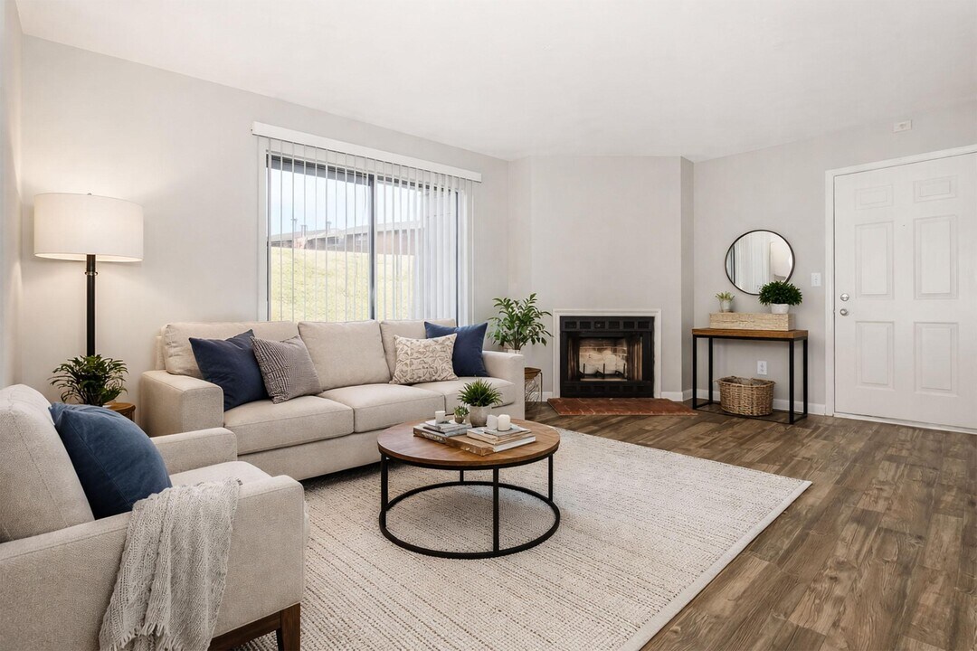 Hillhurst Apartments in Nashville, TN - Building Photo