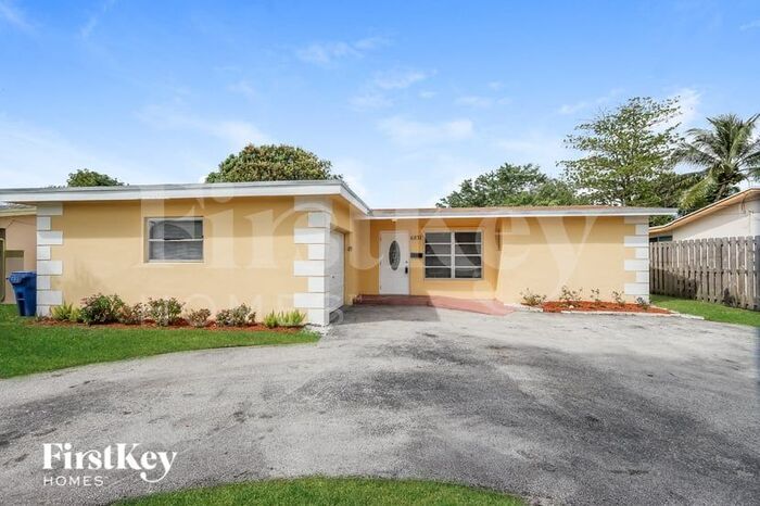 6831 NW 25th Ct in Sunrise, FL - Building Photo