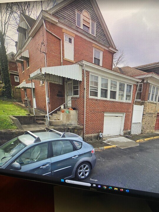 338 Pennsylvania Ave in Morgantown, WV - Building Photo